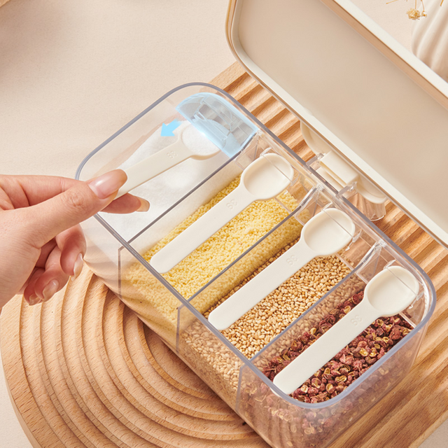 ECOCO 4-in-1 Seasoning Box – Multi-Compartment Spice Storage Container with Measuring Spoon